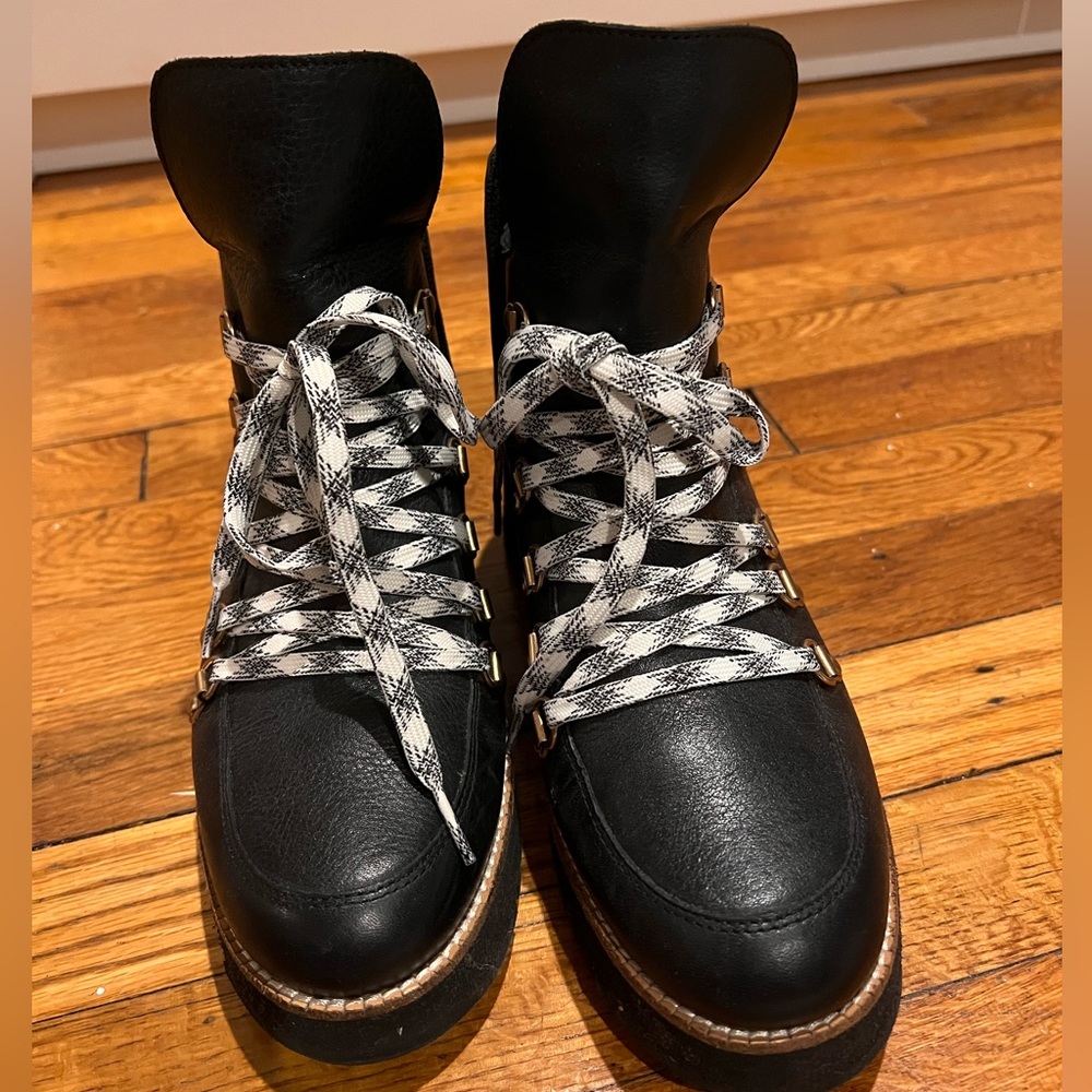 Black Cole Haan Women’s Zerogrand Grand Explore Waterproof boots, Size 7B